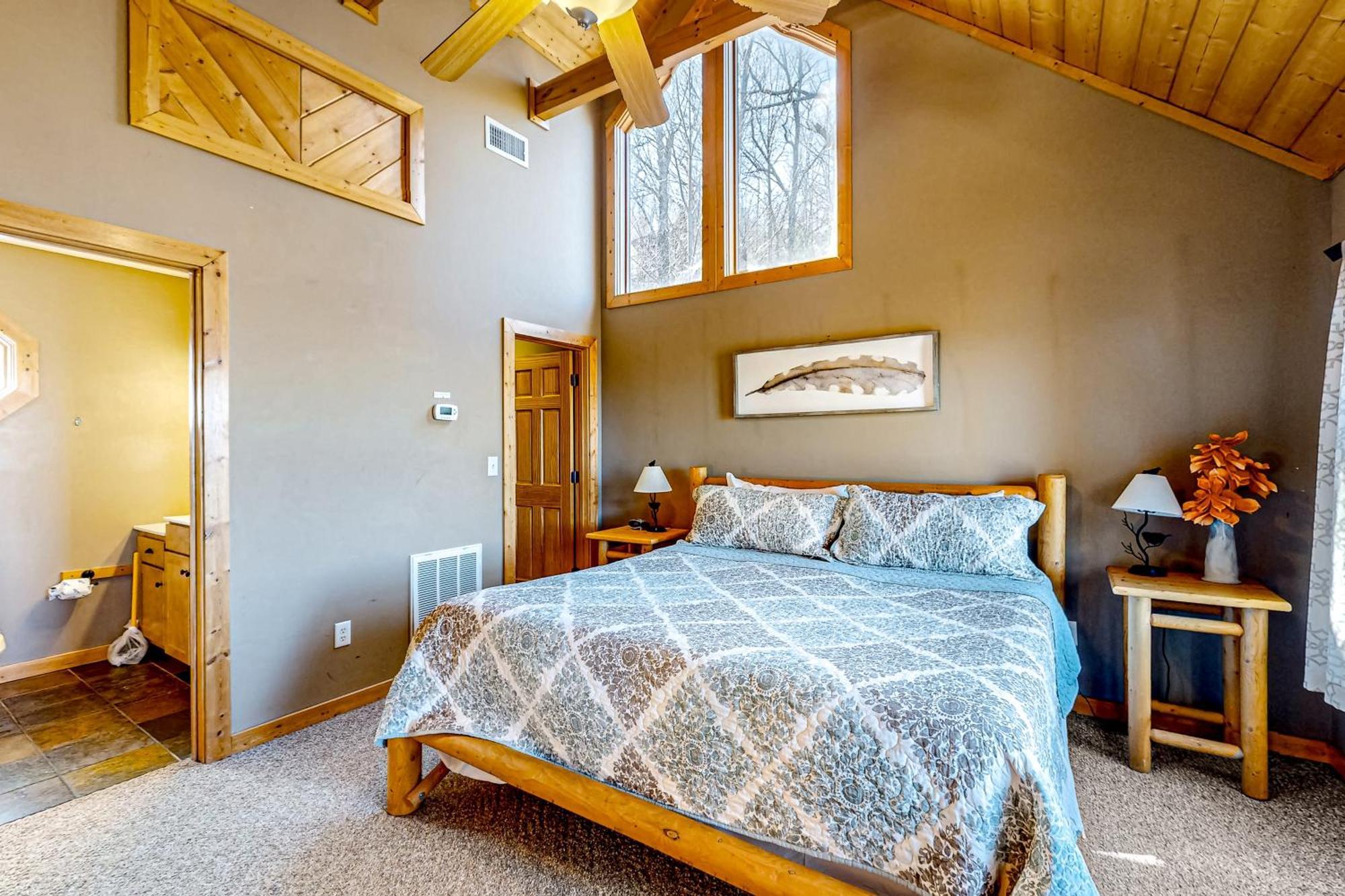 Blue Ridge Retreat * Hatchertown